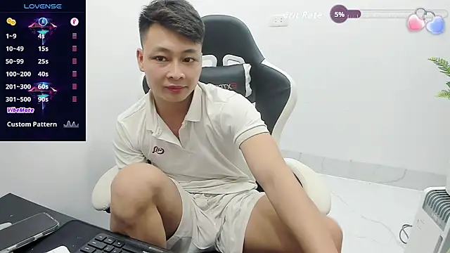 Naughty___asian webcam