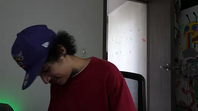 trieone - Trieone's free webcam - UK Sex Cams