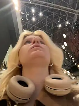 Flora_StallSecrets webcam