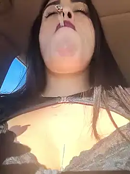 MissNyraSecret - Live Cam