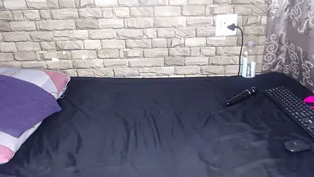 liztaylor - Liztaylor's free webcam - UK Sex Cams