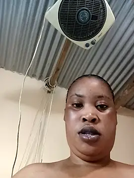 OCEANSQUITERXXX webcam