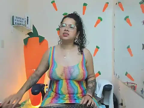 alexa-cooper- webcam