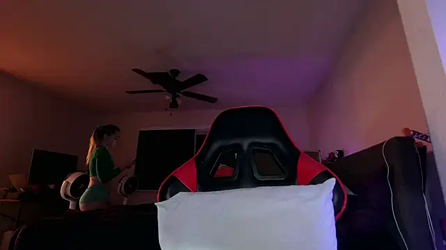 Dick_and_muscles webcam