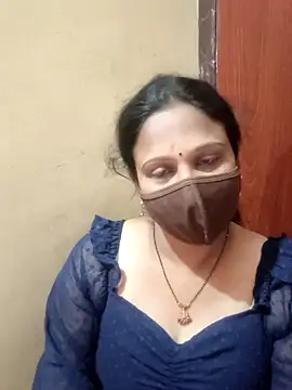 Latha_lovely webcam