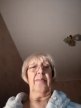 Webcam Model (Anatolia5961)  is live.Free join now!