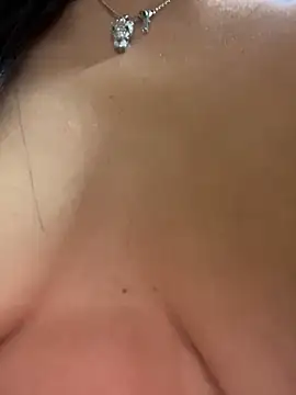 ArieliciousXXX webcam