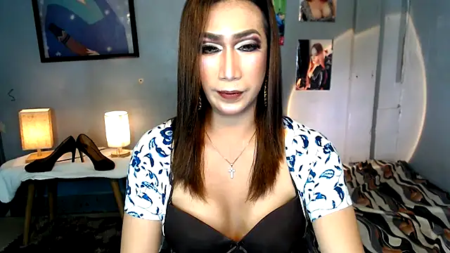 littleredbunny27 webcam