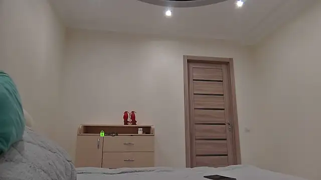 ShamlesssAdell webcam