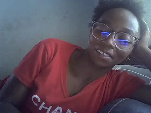 ElianeHot webcam