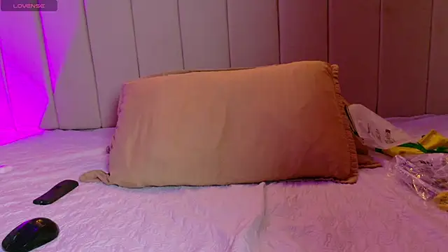 Megan_browns1 webcam