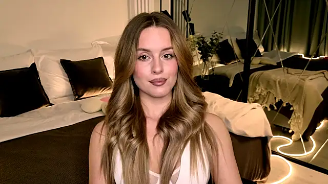 rozzitabedberry - RozzitaBedberry's free webcam - UK Sex Cams