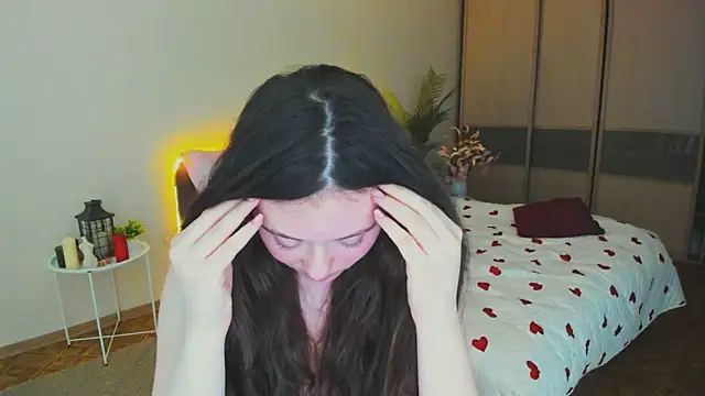 AlluringLookk webcam