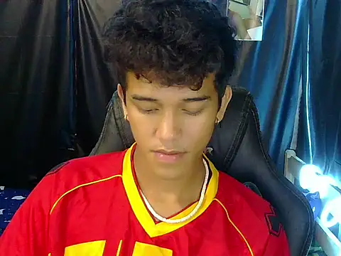 hugekenbigcock webcam