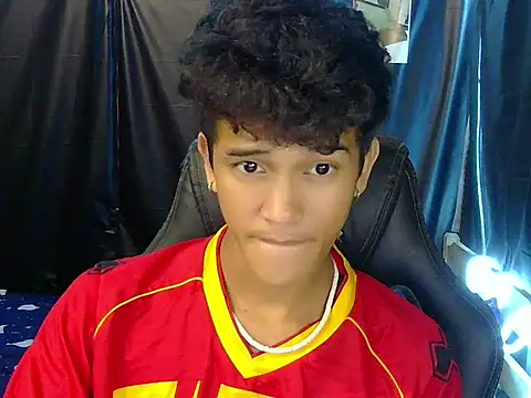 hugekenbigcock webcam