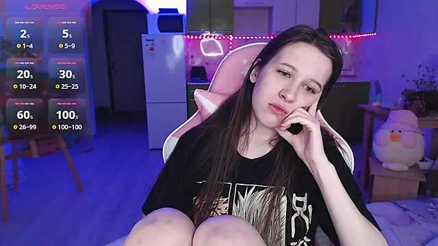 ur_kitty__ (F young) - DANCE HOT STRIPTEASE