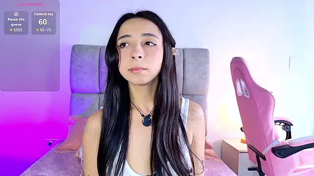 melanie_hills webcam