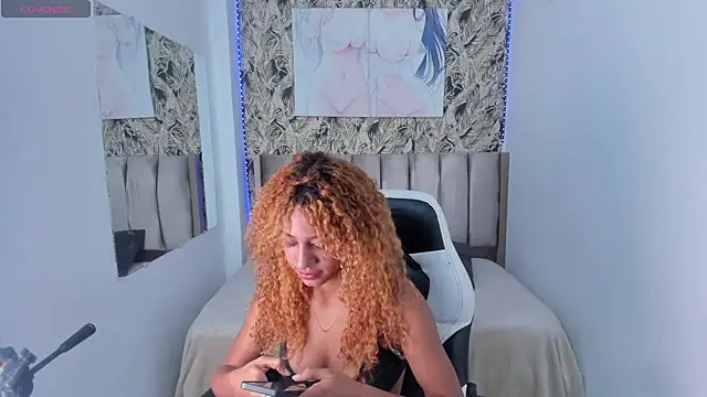 honeyvicee (F teen) - Make me horny - Play pussy