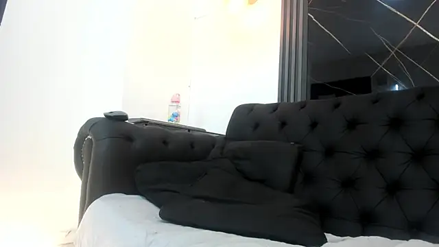 AmaraFontaine webcam