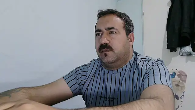 mio_jaks (Ask my age) - Does anyone want sperm? :wanker: