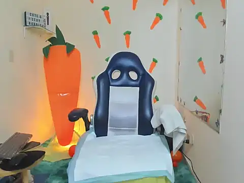 alexa-cooper- webcam