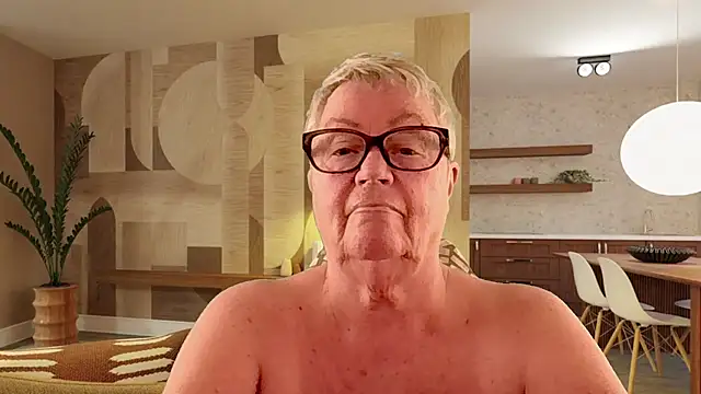 Mystery-Grandmother webcam