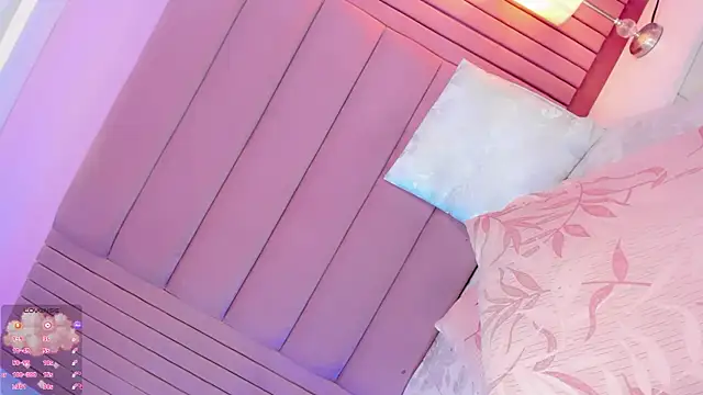 Camille_deluxe webcam