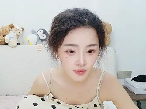 美女cc-8在线直播