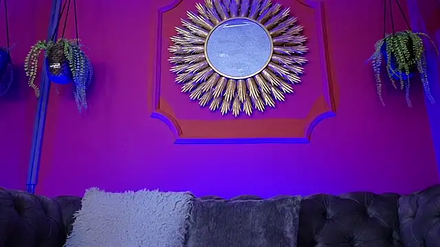 Julieta_Russell webcam