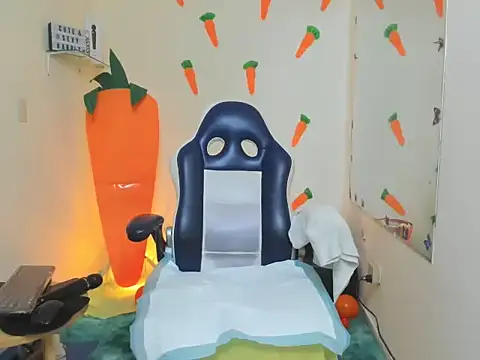 alexa-cooper- webcam