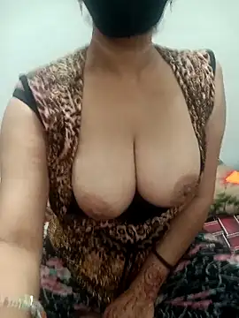 Webcam Model (risky_women)  is live.Free join now!