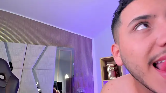 axel_grey_ (M twink) - open ass +spank ass