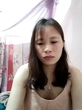 Webcam Model (-Minii-)  is live.Free join now!