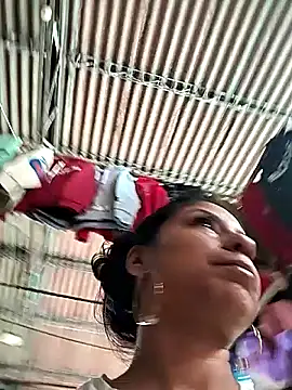 angelicastorms (F milf) - En público 😈😈🔥