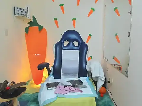 alexa-cooper- webcam