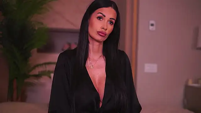 biancacain - BiancaCain's free webcam - UK Sex Cams