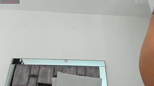 alyssia_ocean webcam