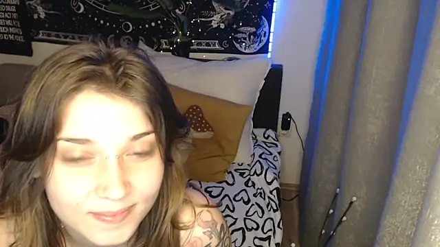 AlienforTwenty webcam