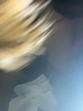 美女littleqiu在线直播