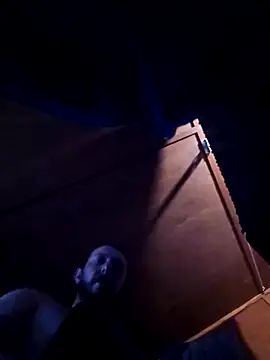 UncutHammer69 webcam