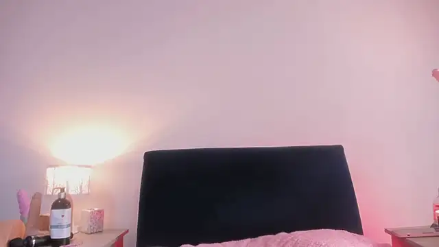 melani_xc - Melani_xc's free webcam - UK Sex Cams