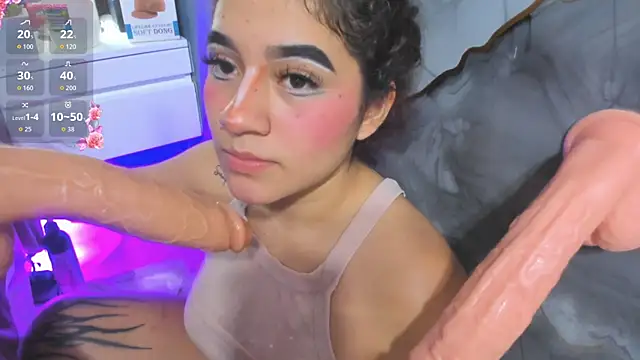 little_valentinaa - Little_valentinaa's free webcam - UK Sex Cams