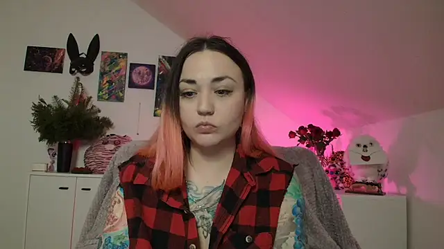 PinkHurricaneOfficial webcam