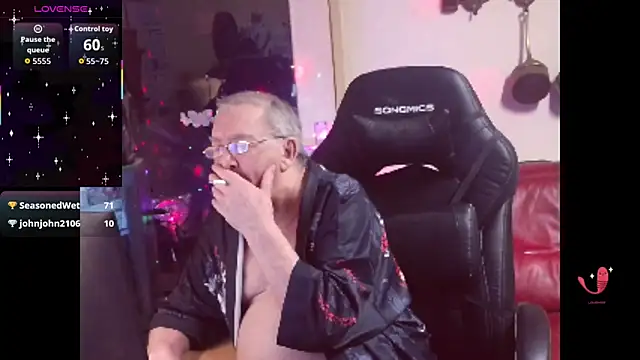 bebitzu Live Webcam on Stripchat