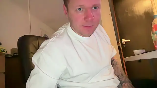 monster_d_2025 webcam