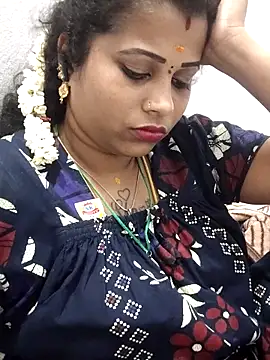 Webcam Model (sweetqueen143)  is live.Free join now!