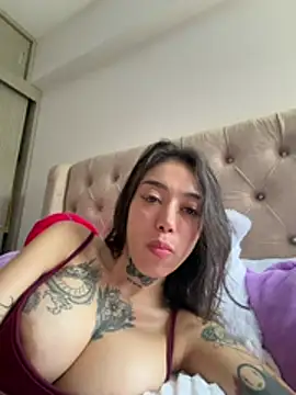 Ellelie_77 webcam