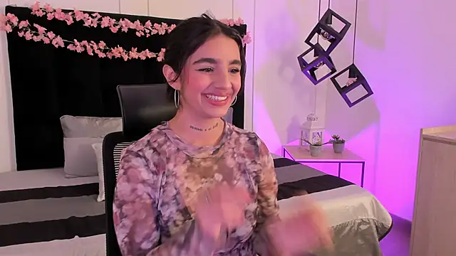 abriil_cutee - Abriil_cutee's free webcam - UK Sex Cams