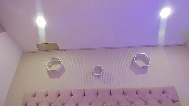 lorrainehunter (F teen) - blow job