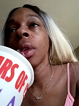 Jasmine_FullsShine webcam